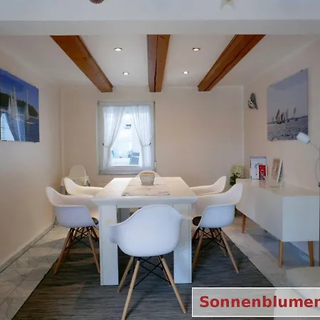 Sonnenblumenhaus *